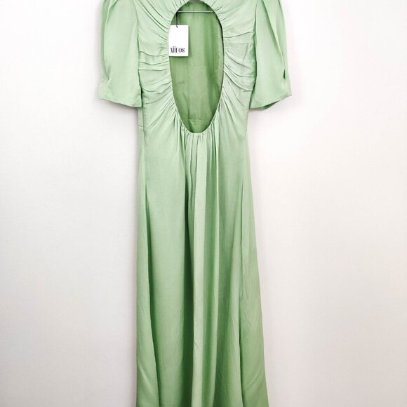 Aiifos Short Sleeve Keyhole Back Maxi Dress in Green Medium - Picture 7 of 12